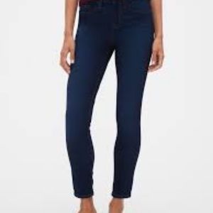 NWOT Banana Republic premium denim leggings